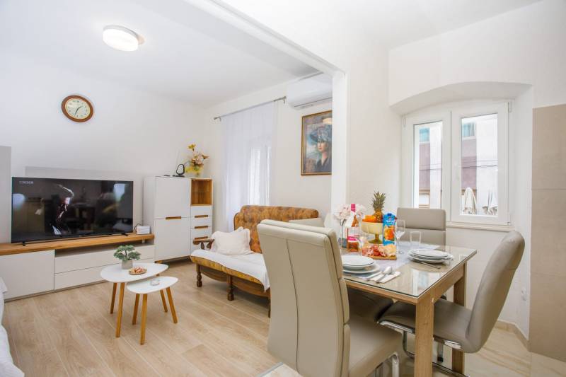 Apartman Ivana ***