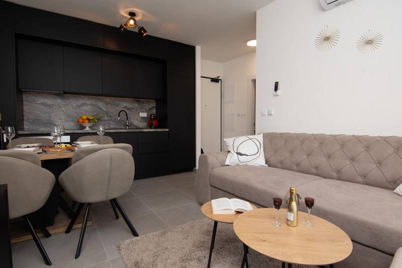 Studio apartment Appolonia ***